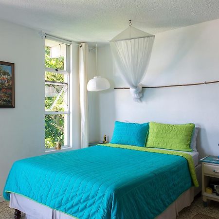 Deluxe Montego Bay Club Studio & Suites Экстерьер фото