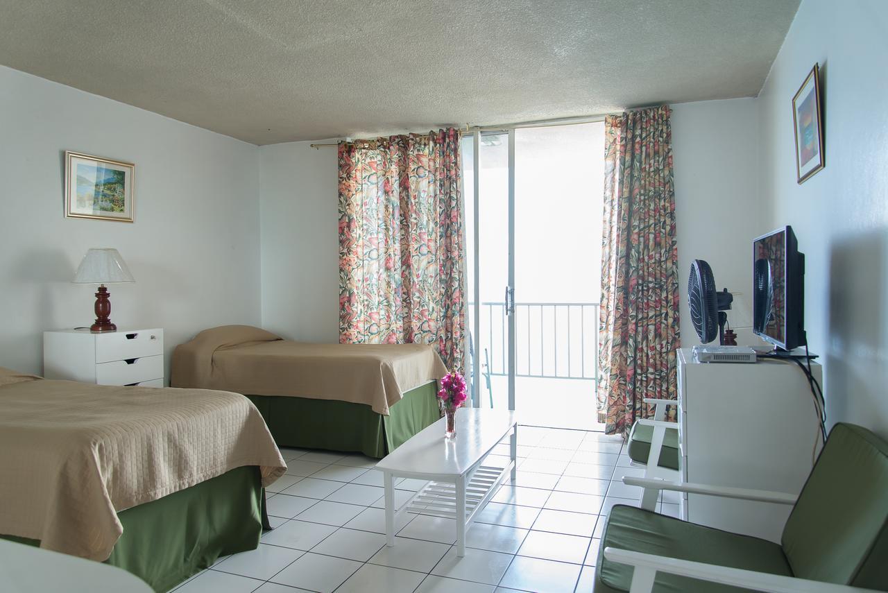Deluxe Montego Bay Club Studio & Suites Экстерьер фото