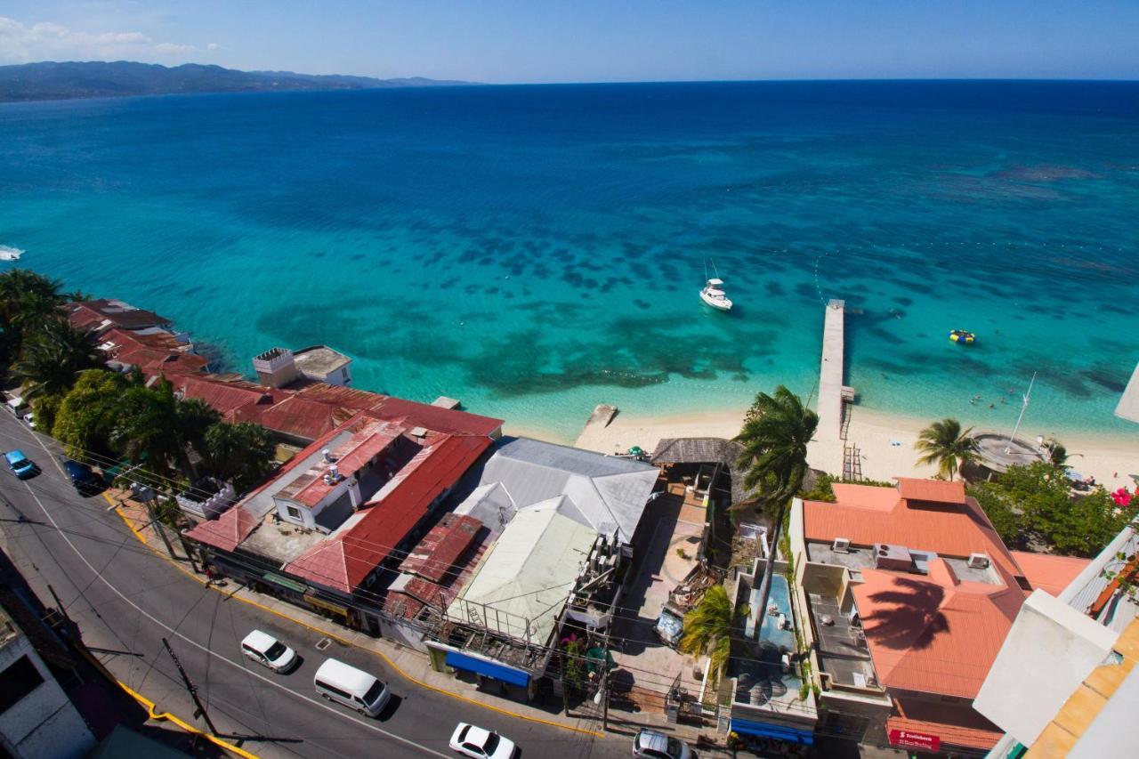 Deluxe Montego Bay Club Studio & Suites Экстерьер фото